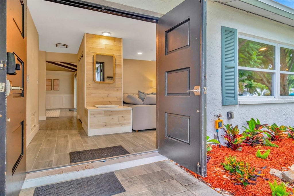 Photo of 11008 111th Way, Seminole, FL 33778 (MLS # TB8553969)
