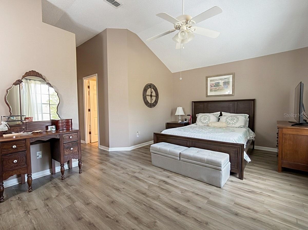 WEDGEWOOD GROVES - Residential