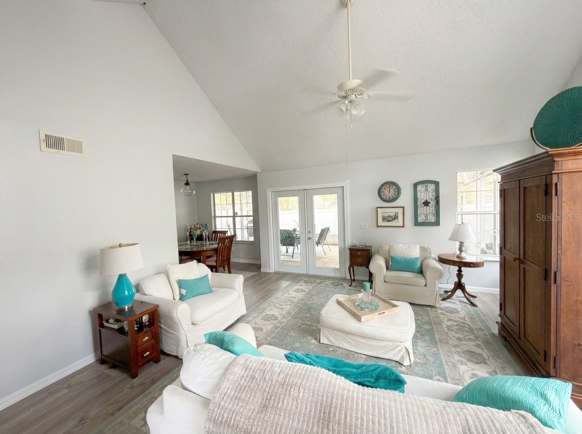 WEDGEWOOD GROVES - Residential