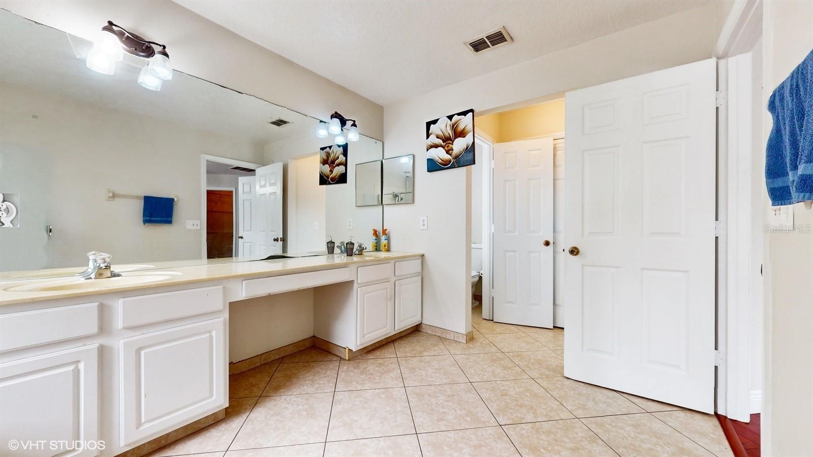 OAKHURST RESERVE UNIT TWO - Residential