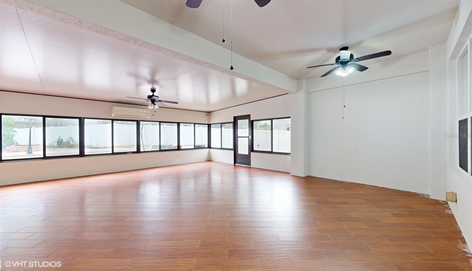 OAKHURST RESERVE UNIT TWO - Residential