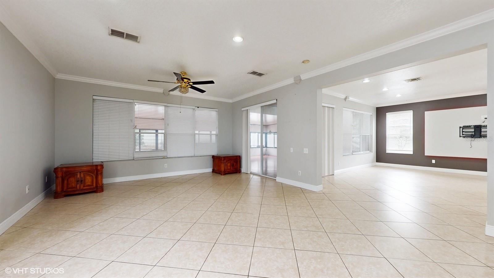 OAKHURST RESERVE UNIT TWO - Residential