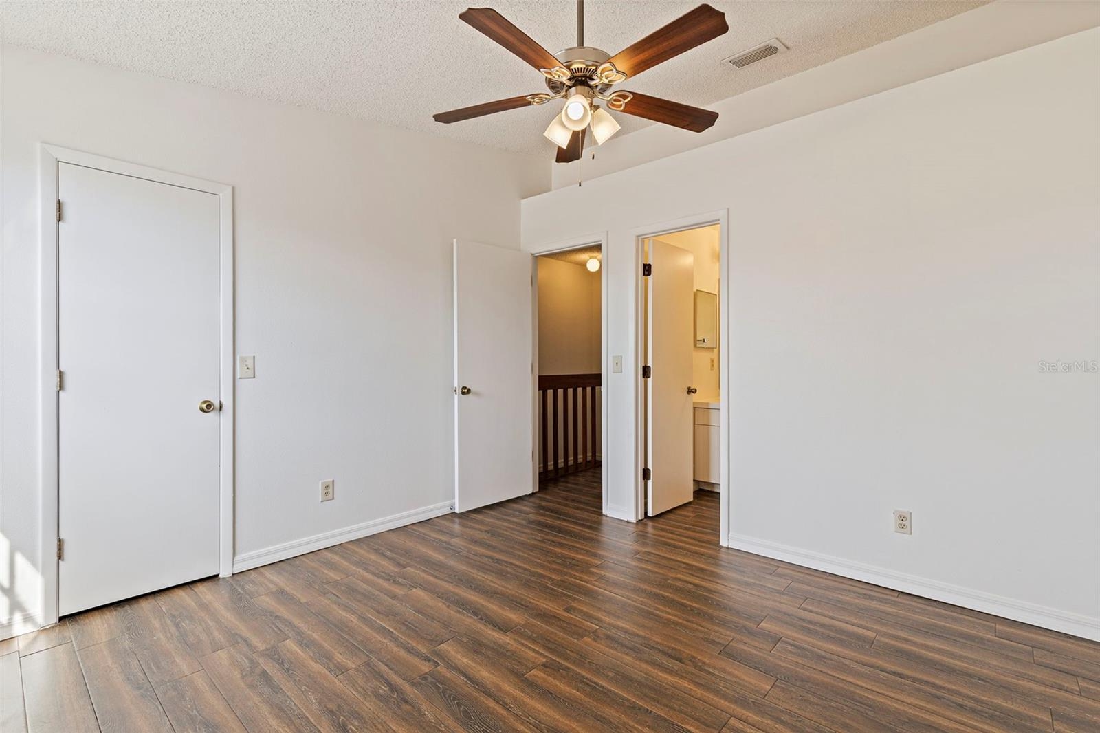 HAMPTON PARK TWNHMS UNIT 02 - Residential