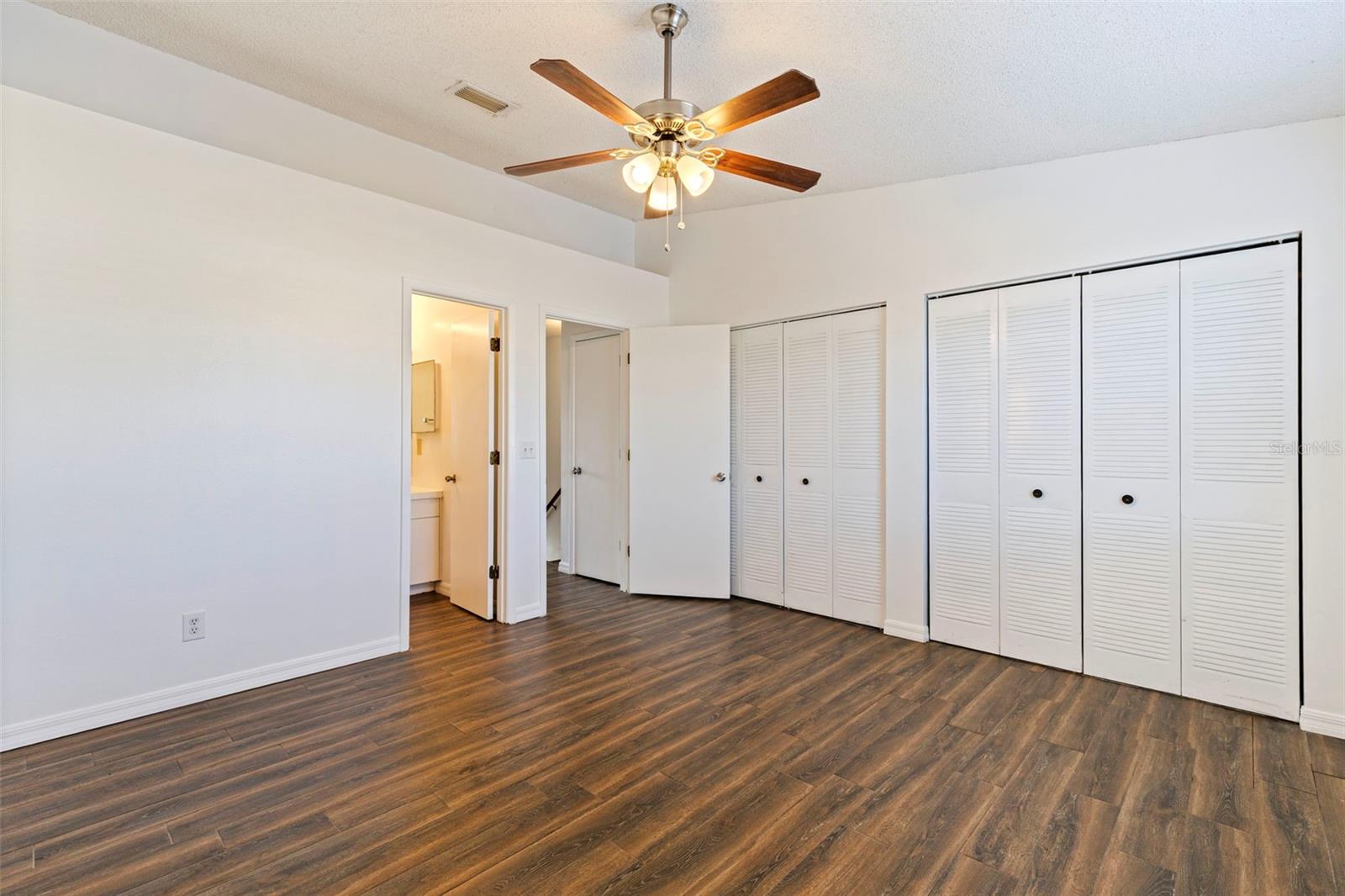 HAMPTON PARK TWNHMS UNIT 02 - Residential