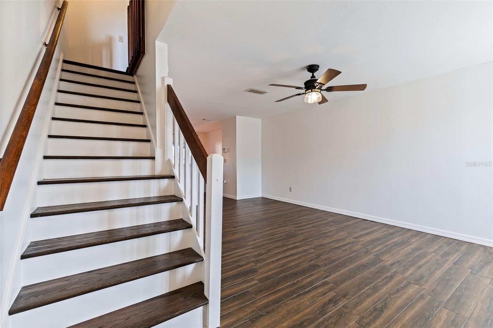 HAMPTON PARK TWNHMS UNIT 02 - Residential