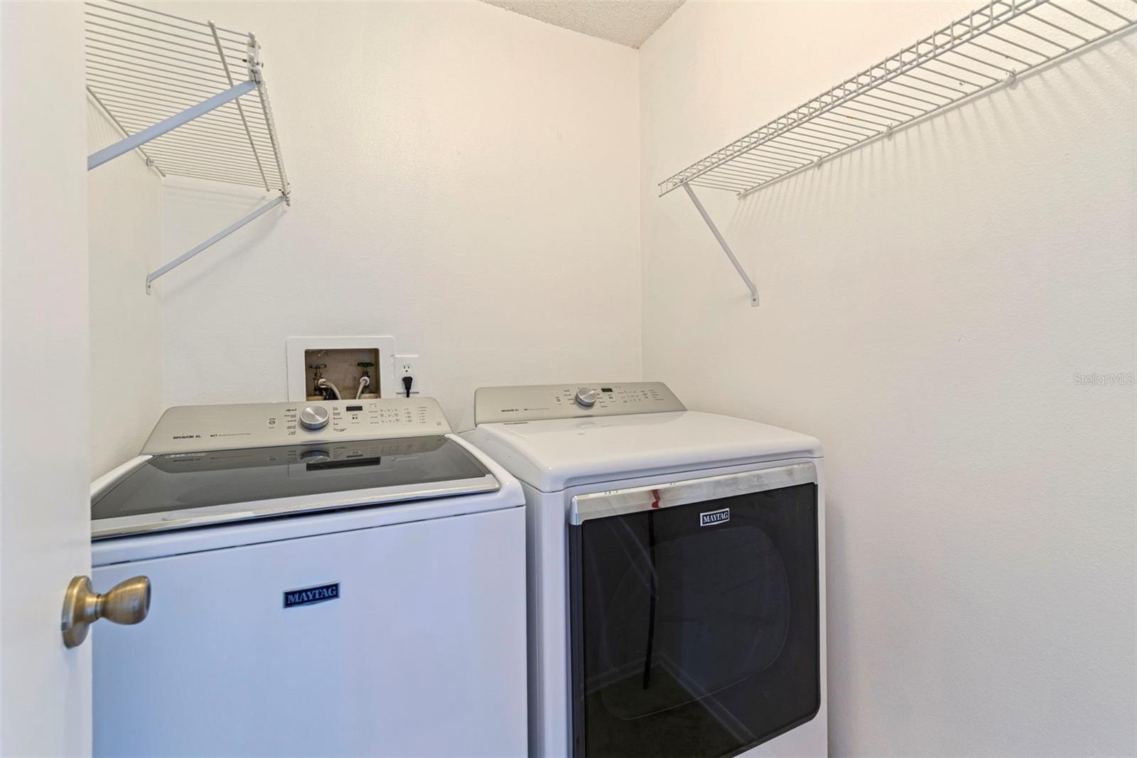 HAMPTON PARK TWNHMS UNIT 02 - Residential