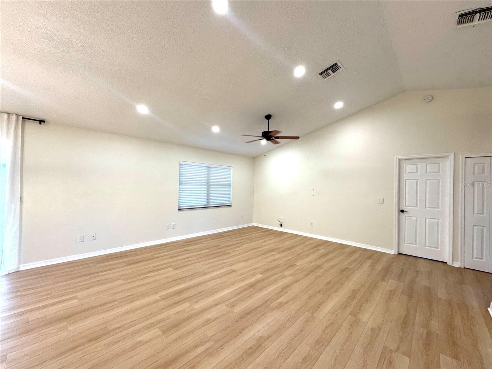 SILVER WOODS PH 02 - Residential Lease