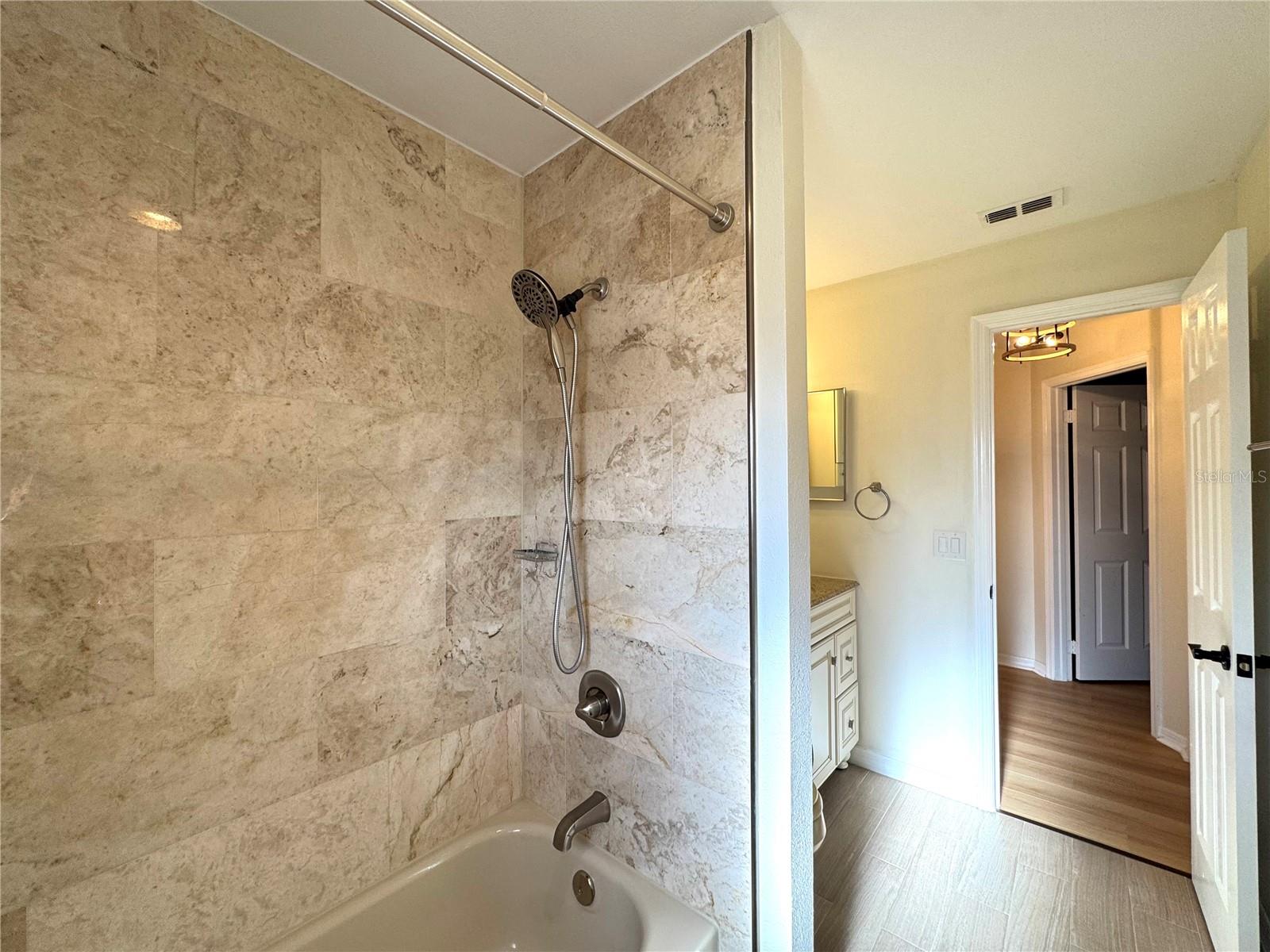 SILVER WOODS PH 02 - Residential Lease