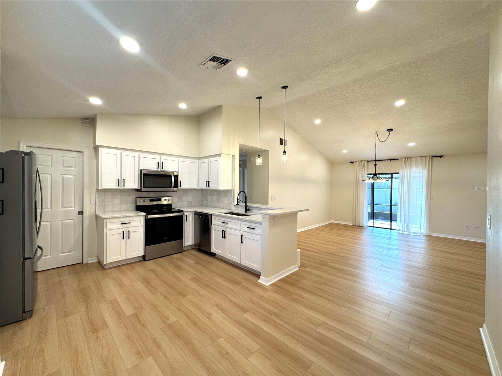 SILVER WOODS PH 02 - Residential Lease