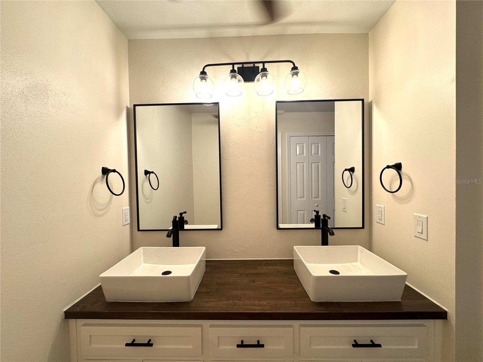 SILVER WOODS PH 02 - Residential Lease