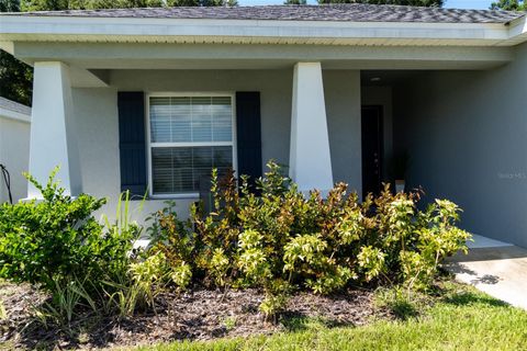 A home in LAKELAND