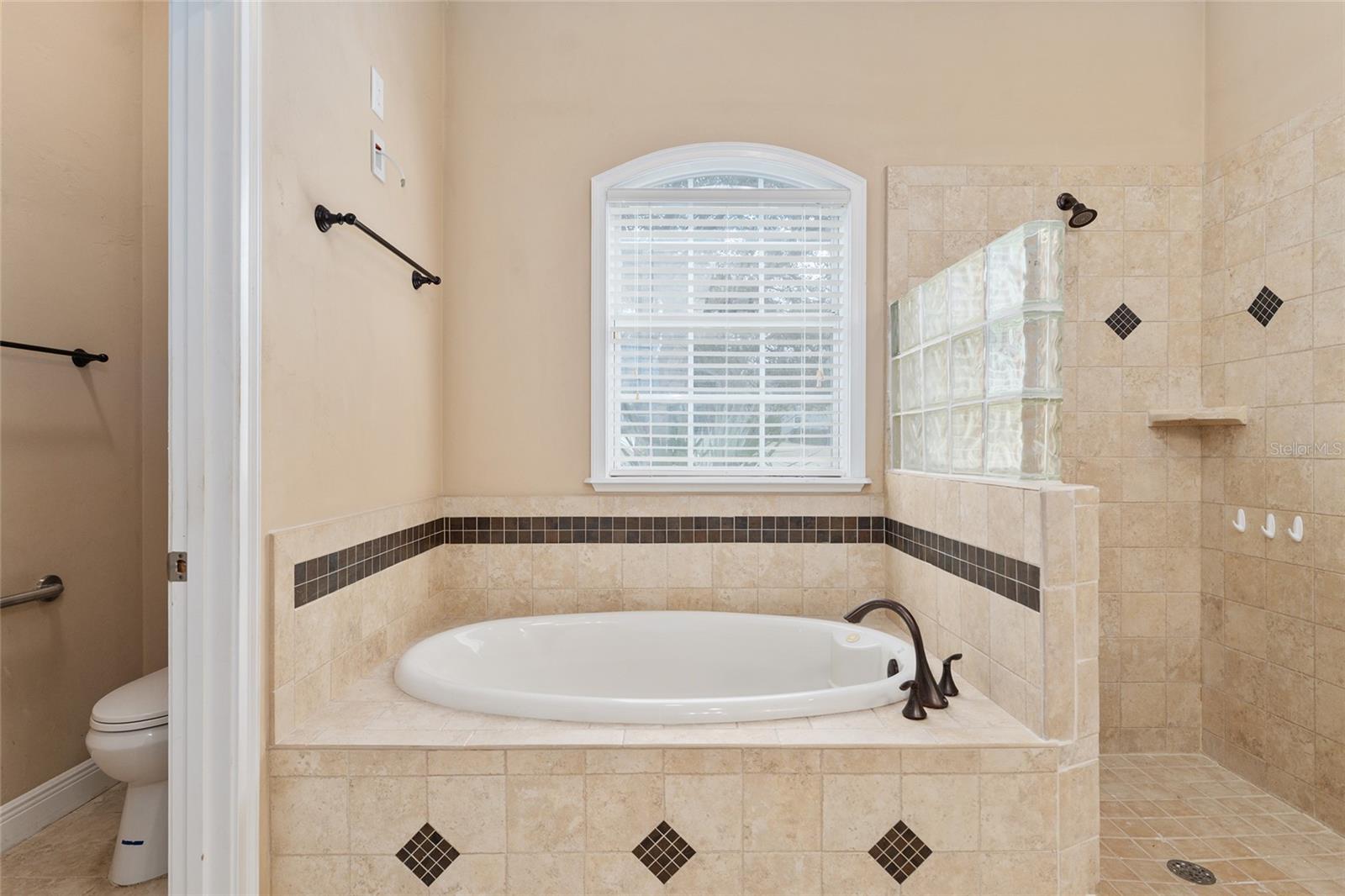 RIDGEMONT - Residential