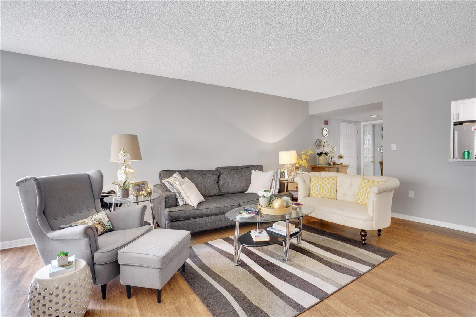 MOORINGS ON LAKE MAITLAND CONDO - Residential