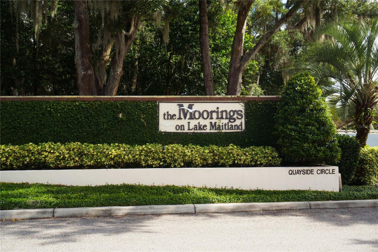 MOORINGS ON LAKE MAITLAND CONDO - Residential