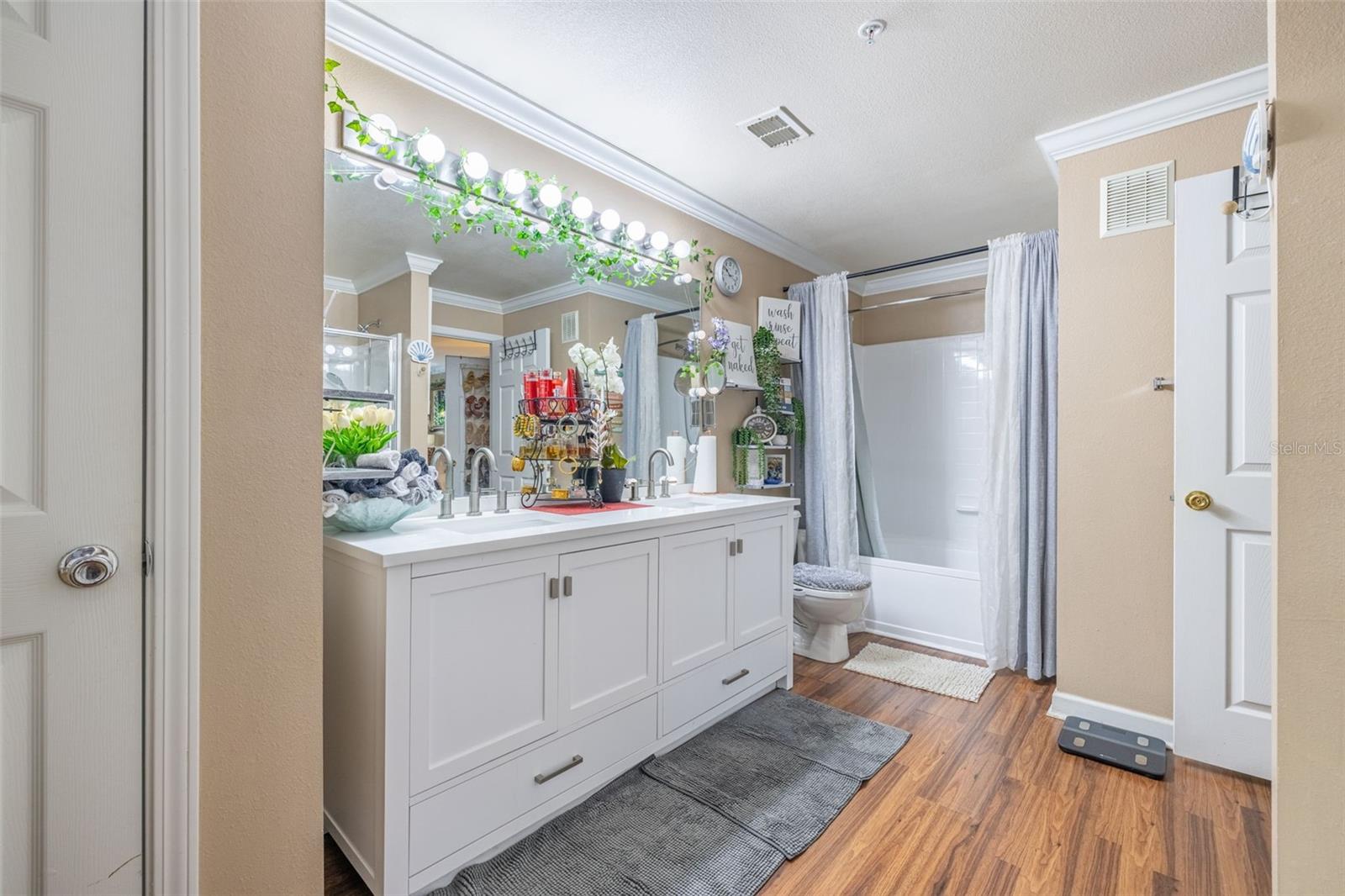 EQUESTRIAN PARC AT HIGHWOODS P - Residential