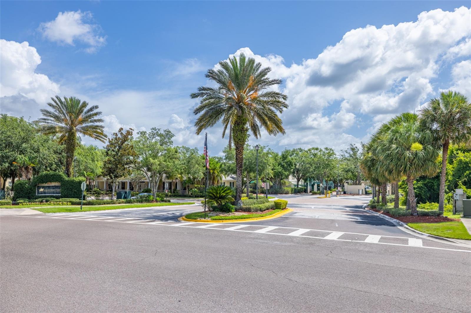 EQUESTRIAN PARC AT HIGHWOODS P - Residential