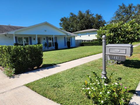 Photo of 2310 Medford Lane, Brandon, FL 33511 (MLS # TB8379580)