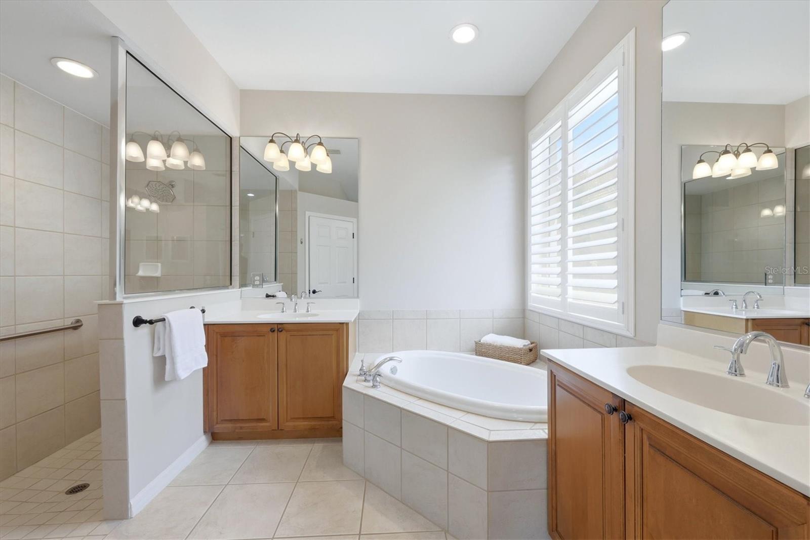 LAKEWOOD RANCH COUNTRY CLUB VILLAGE EE 2A-2E - Residential