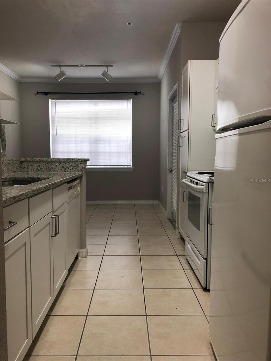 MADISON/METROWEST - Residential Lease