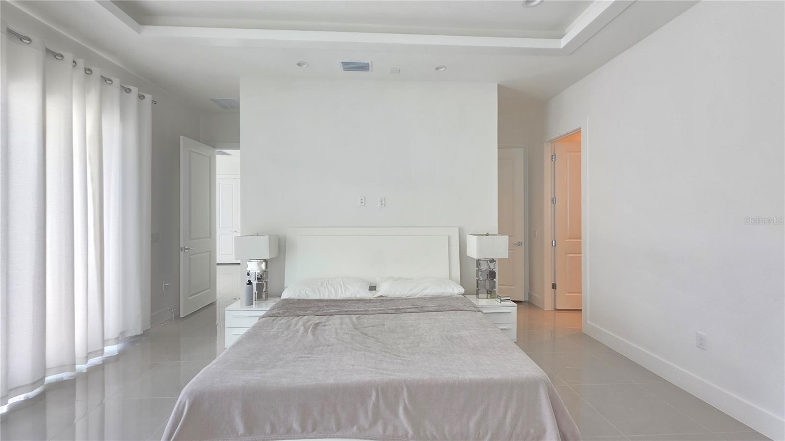 AQUA LAGOON - Residential Lease