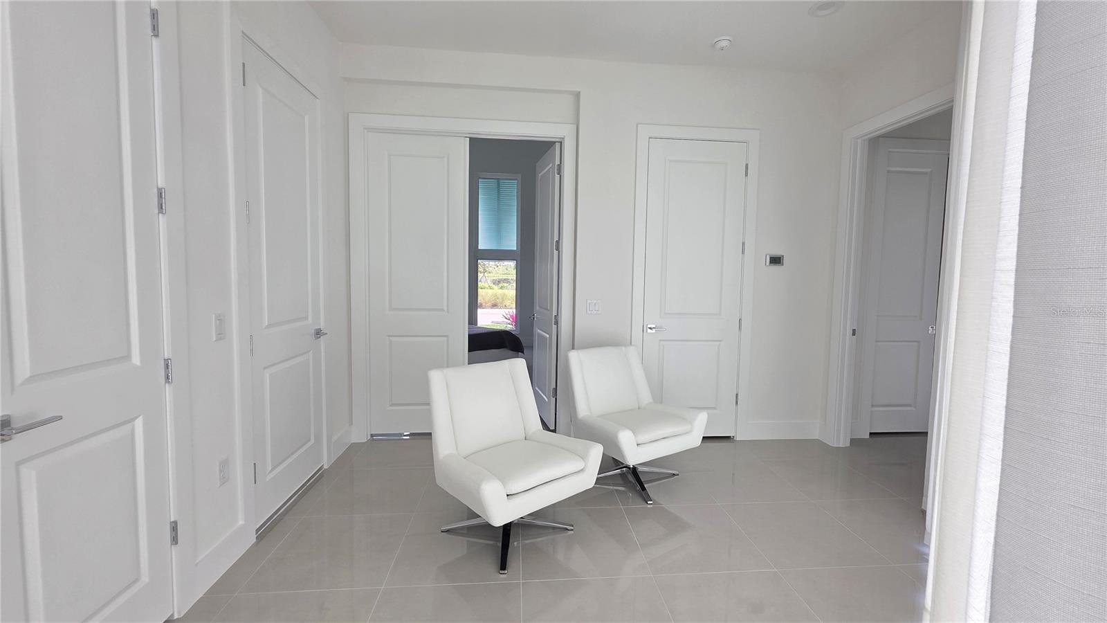 AQUA LAGOON - Residential Lease
