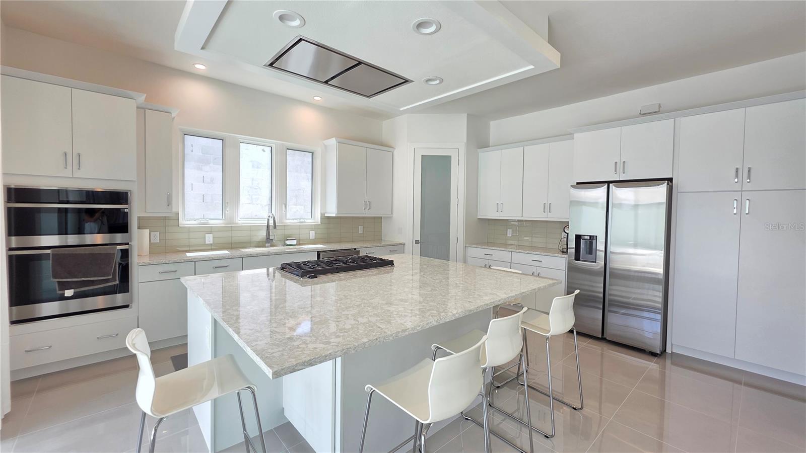 AQUA LAGOON - Residential Lease