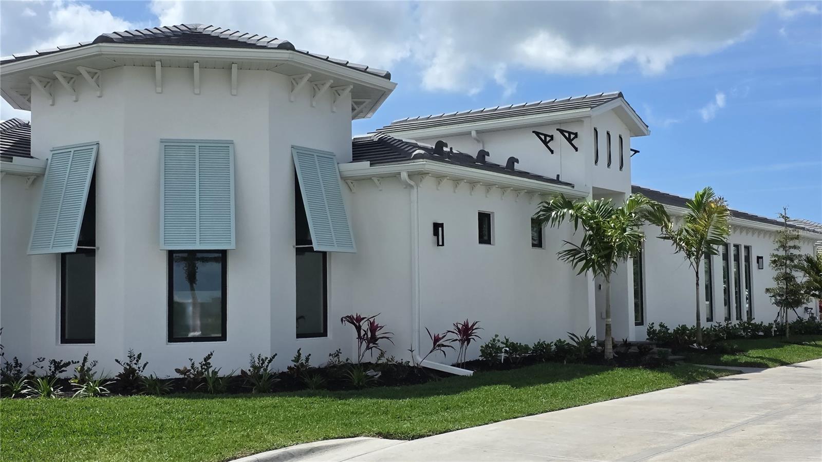 AQUA LAGOON - Residential Lease