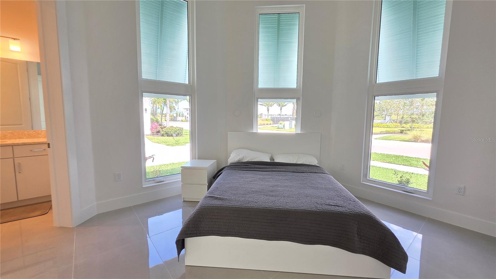 AQUA LAGOON - Residential Lease