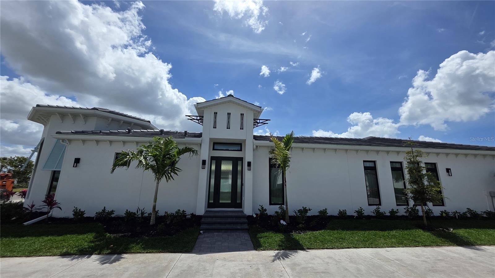 AQUA LAGOON - Residential Lease