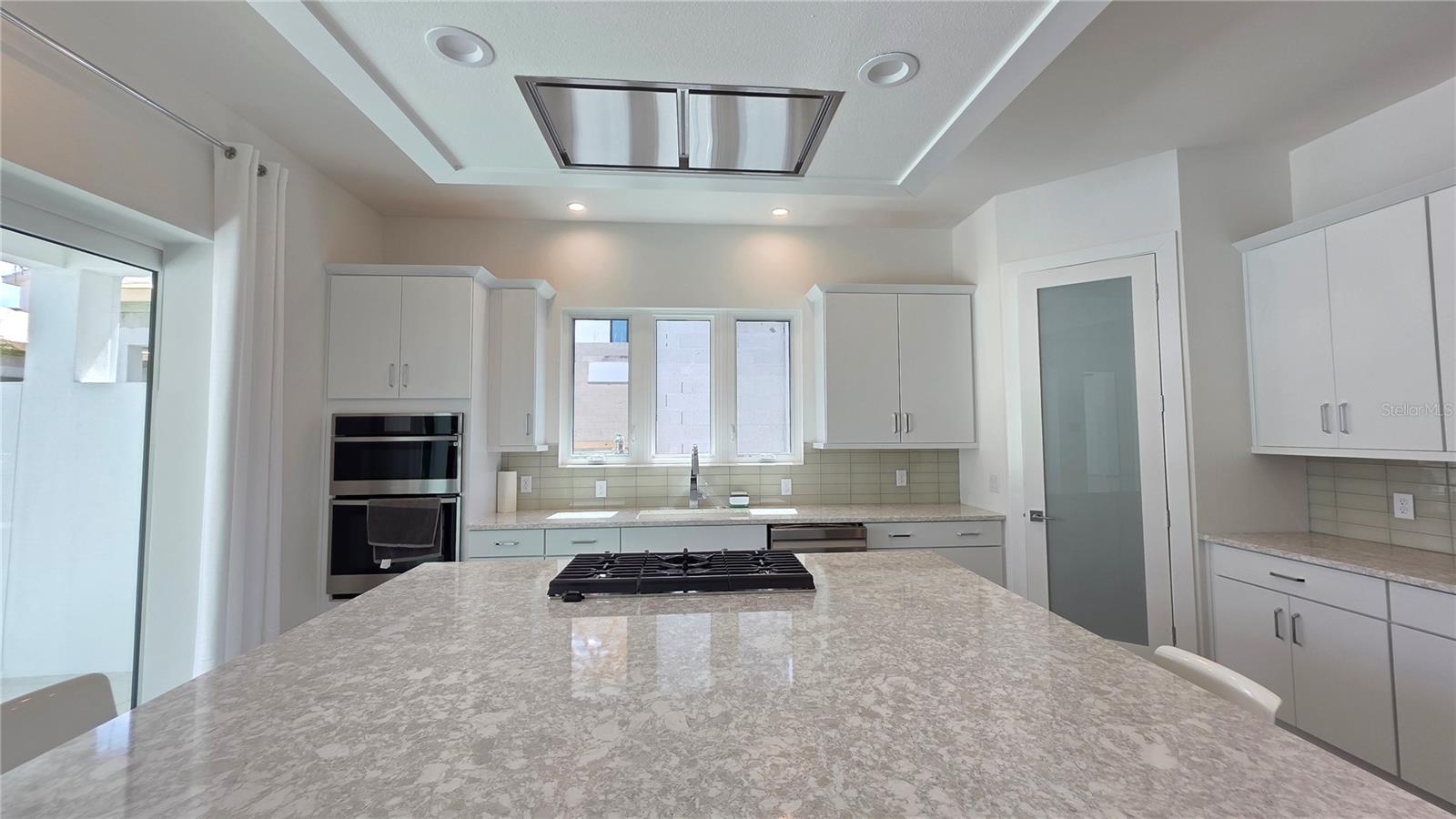 AQUA LAGOON - Residential Lease