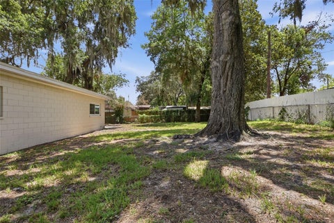 Tiny photo for 509 Scenic Street, Leesburg, FL 34748 (MLS # O6437308)