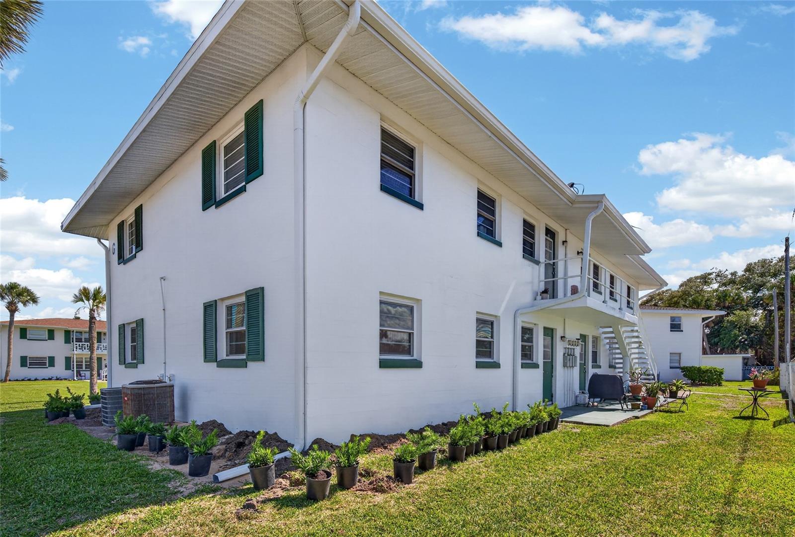 WEST WIND - Residential