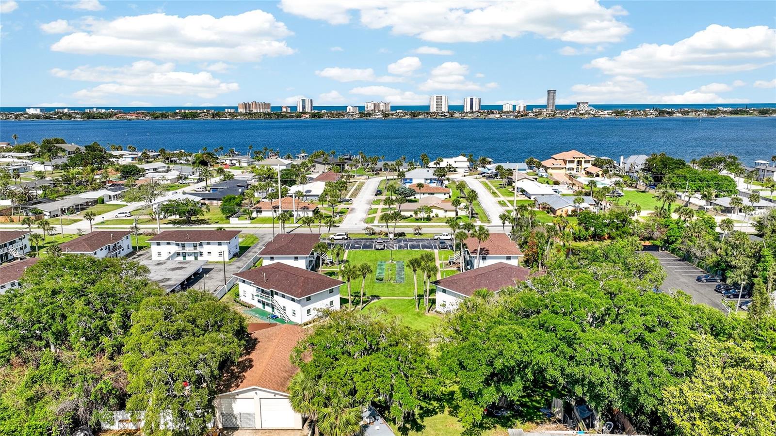 WEST WIND - Residential