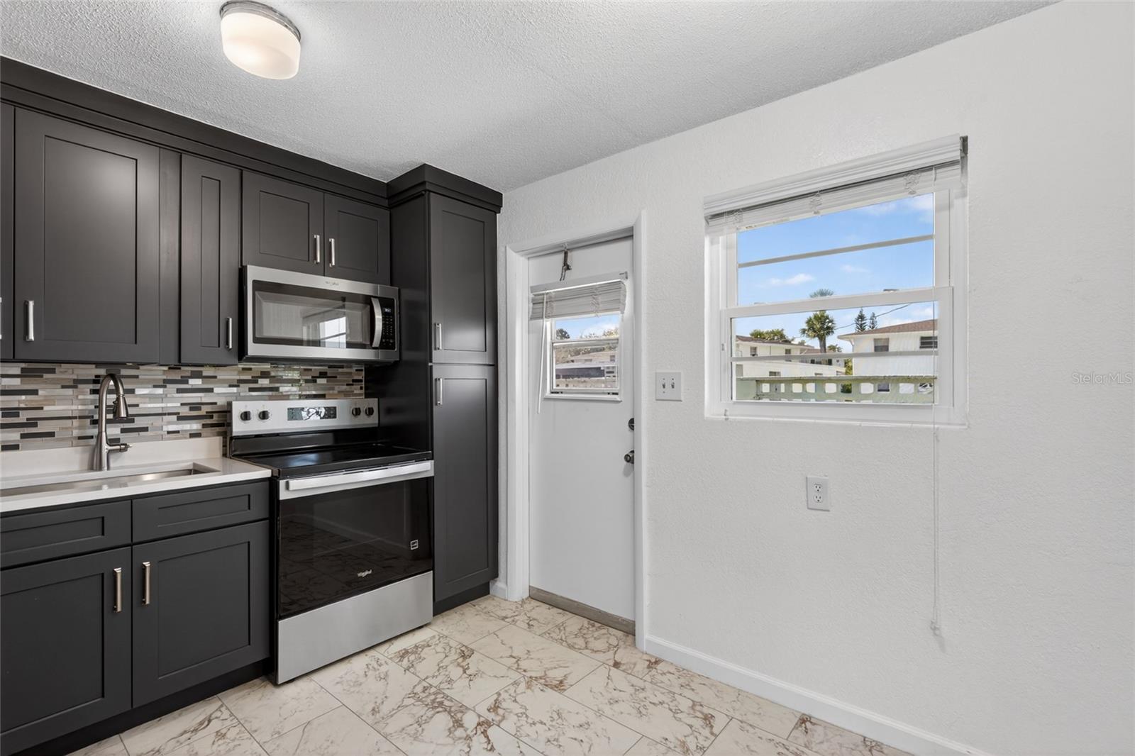 WEST WIND - Residential