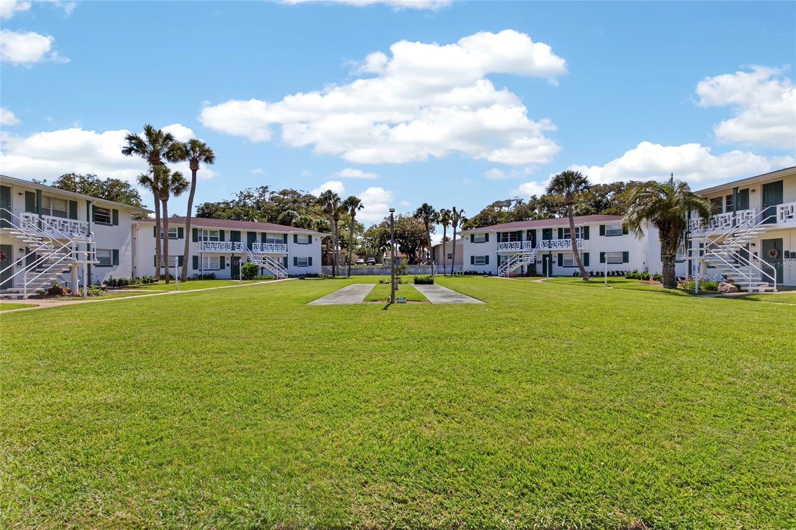 WEST WIND - Residential