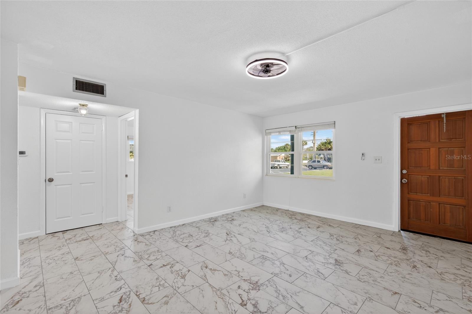 WEST WIND - Residential