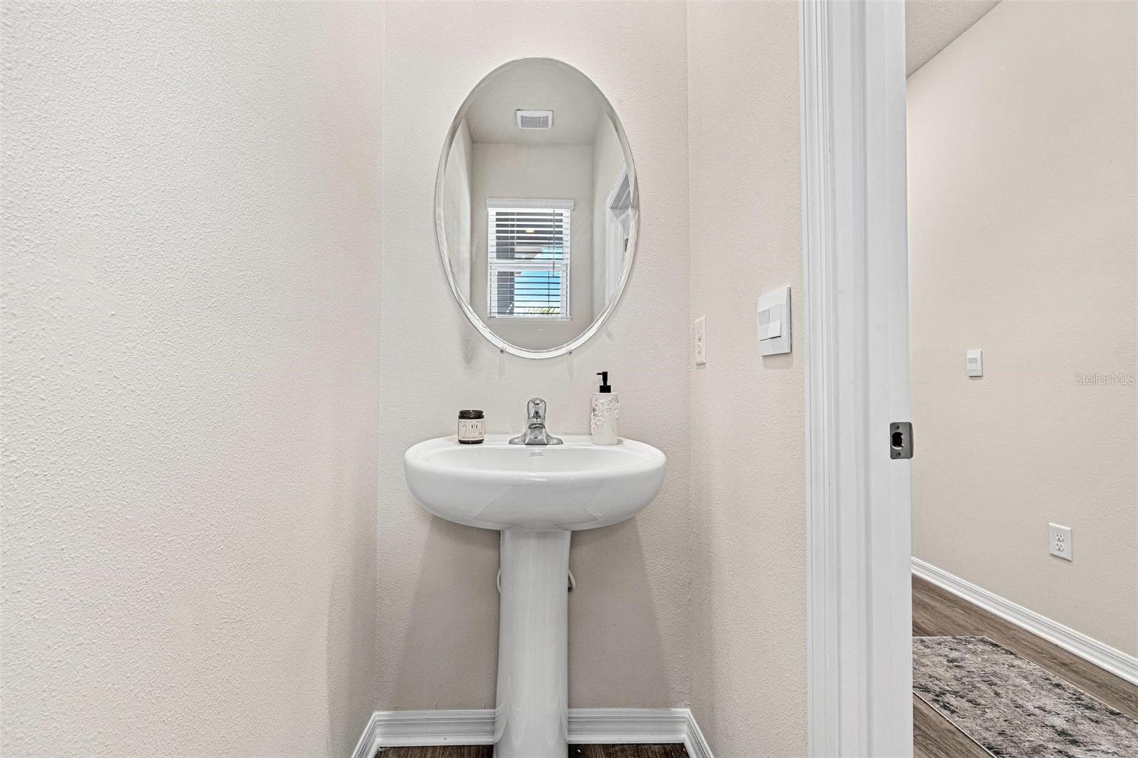 BAYSIDE POINTE - Residential