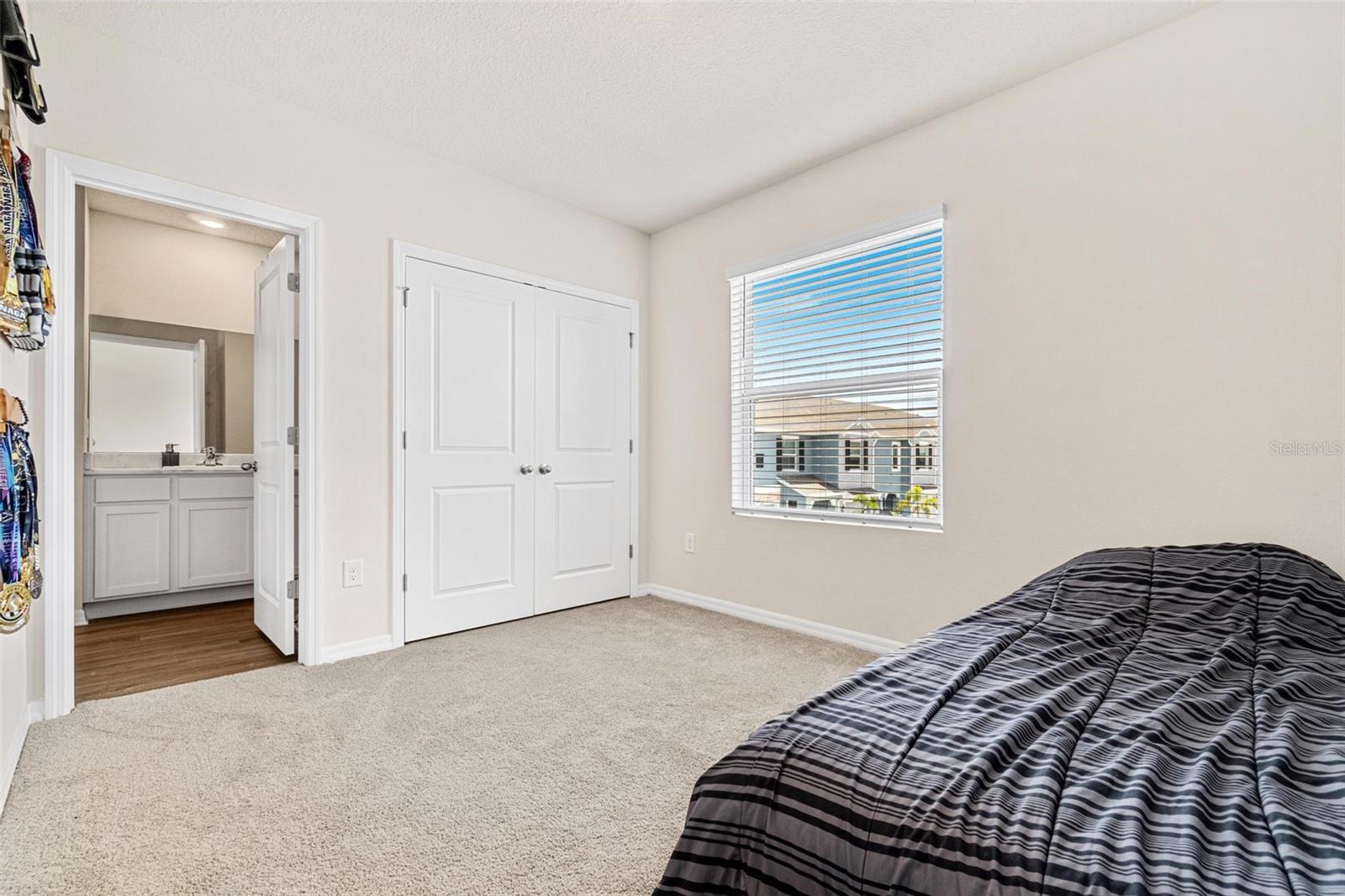 BAYSIDE POINTE - Residential