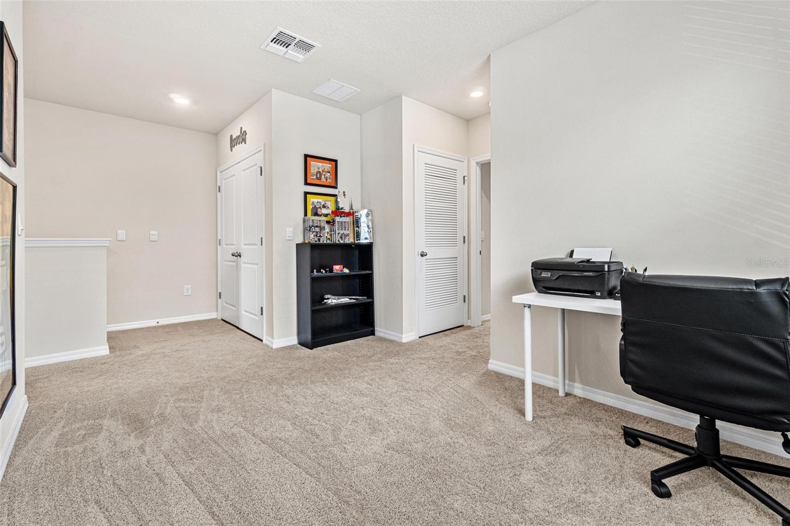 BAYSIDE POINTE - Residential