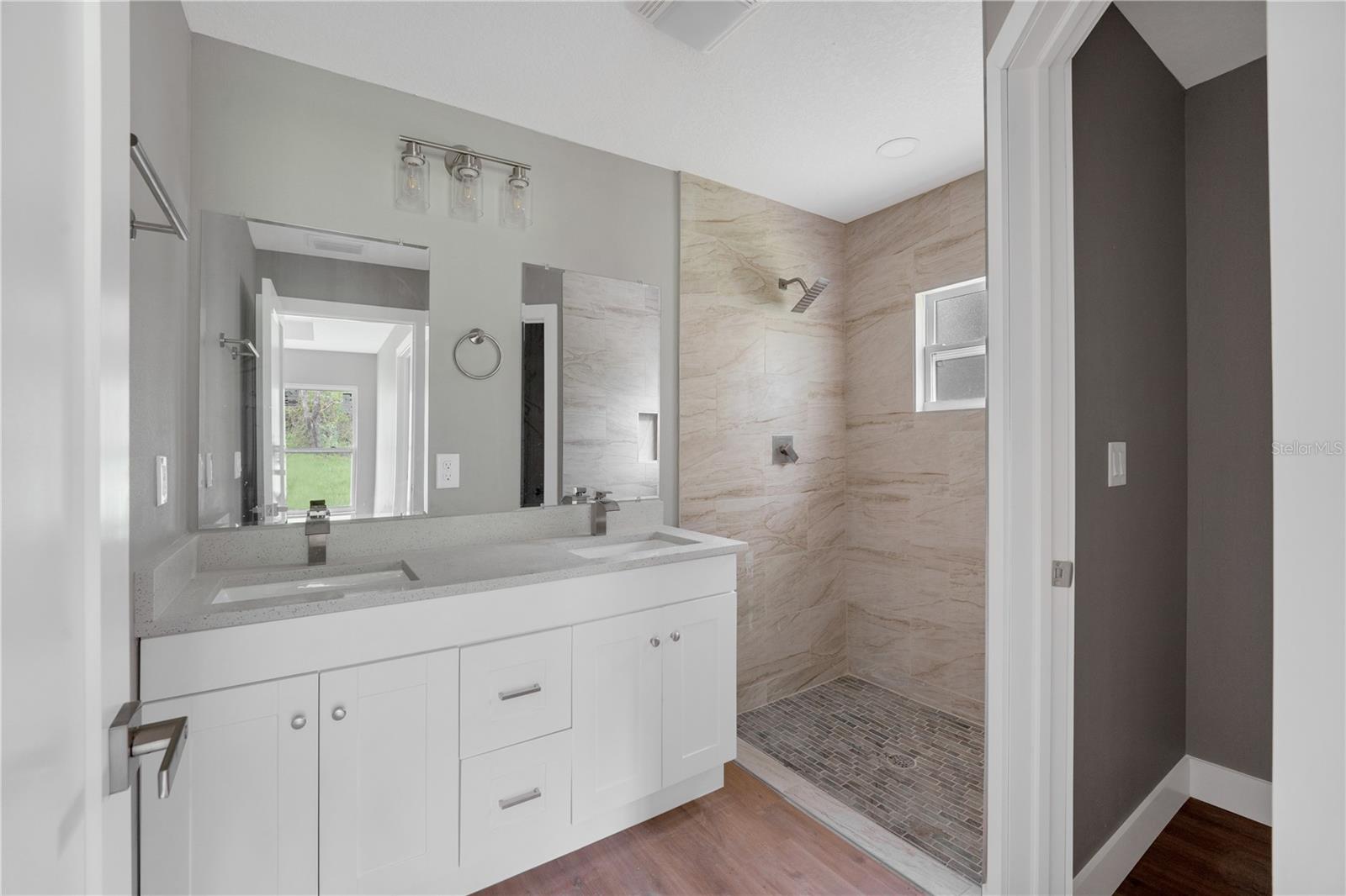 CITRUS SPGS UNIT 03 - Residential