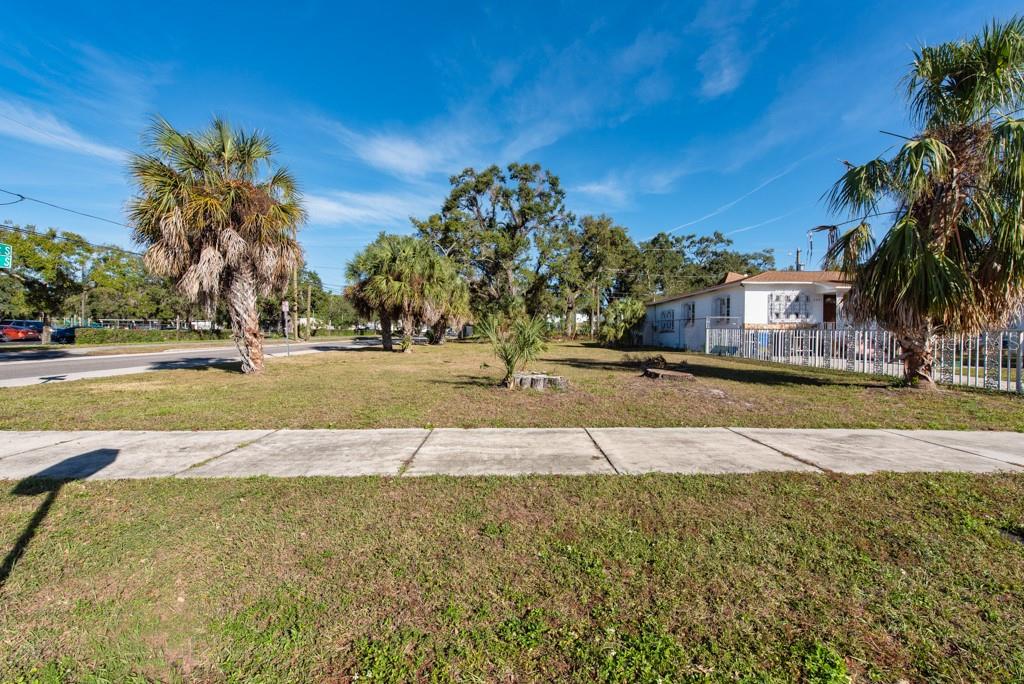 PECAN HIGHLANDS - Land