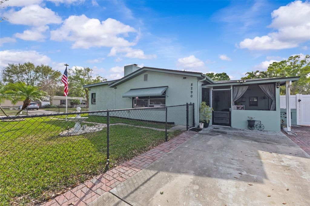 Photo of 8290 52nd Way N, Pinellas Park, FL 33781 (MLS # TB8482159)