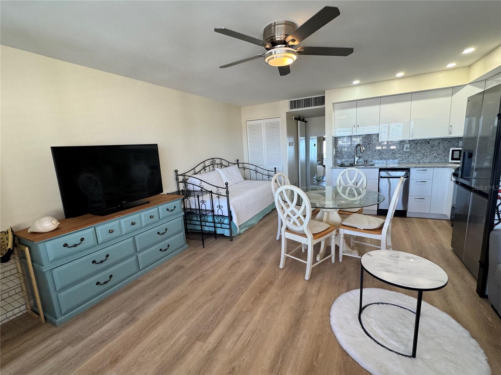 SEMINOLE-ON-THE-GREEN CAVALIER BLDG - Residential Lease