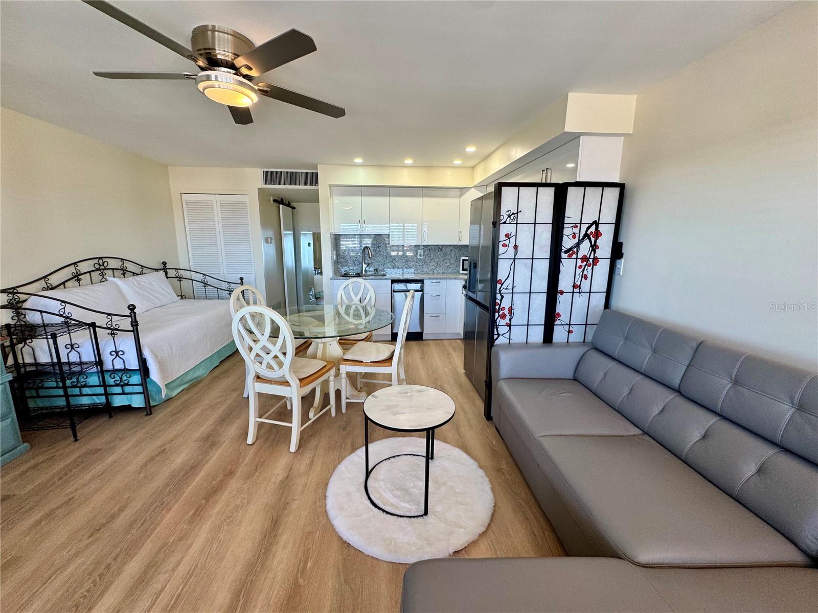 SEMINOLE-ON-THE-GREEN CAVALIER BLDG - Residential Lease