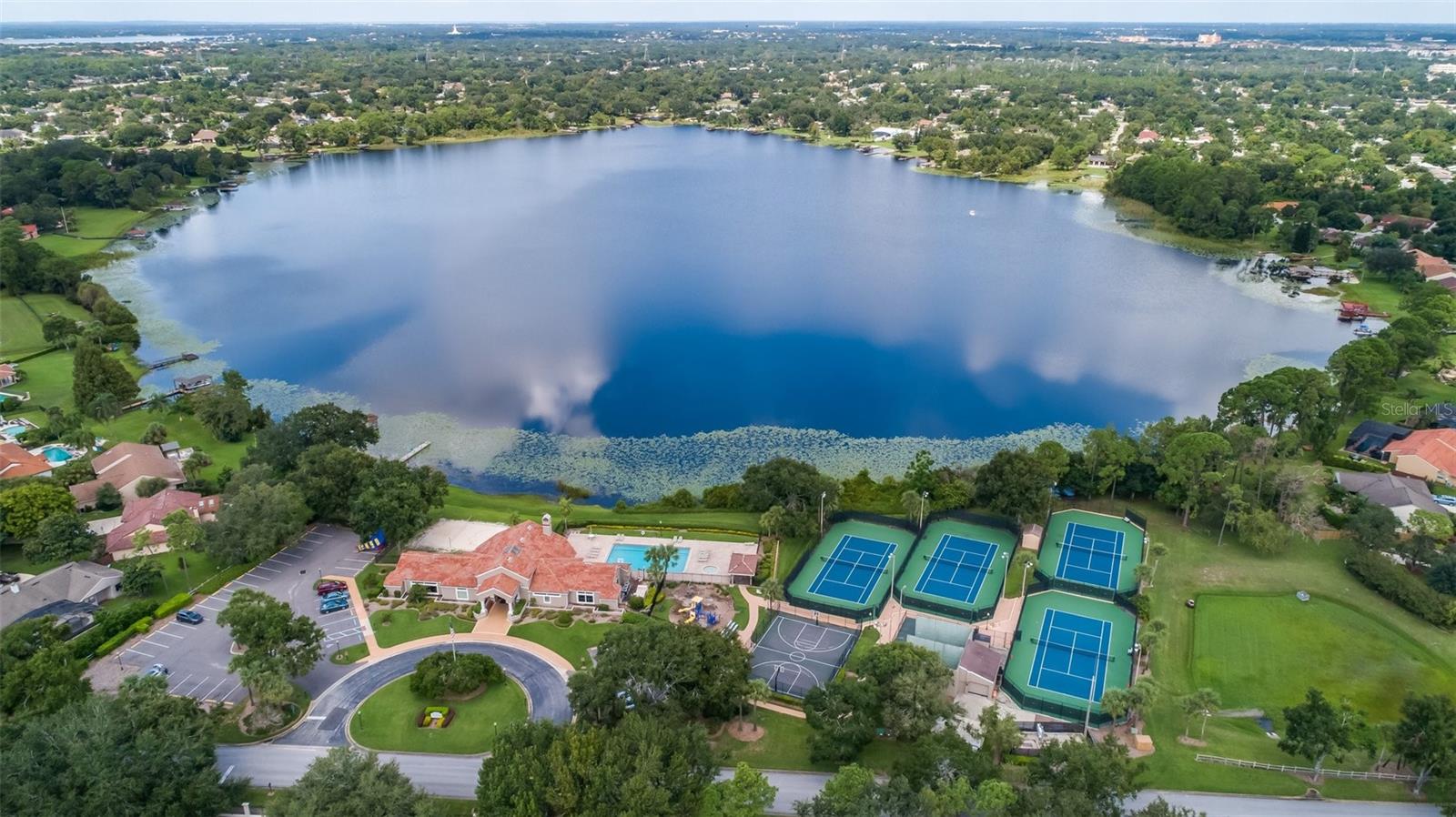 ORANGE TREE COUNTRY CLUB - Residential
