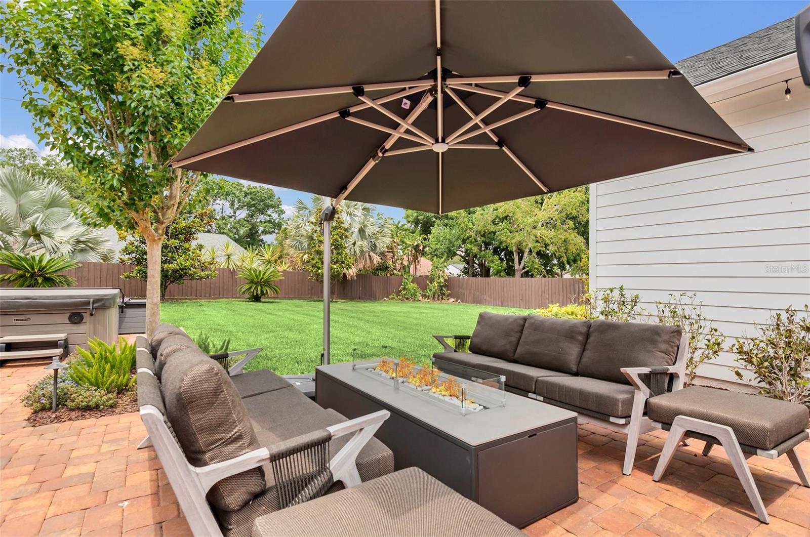 ORANGE TREE COUNTRY CLUB - Residential