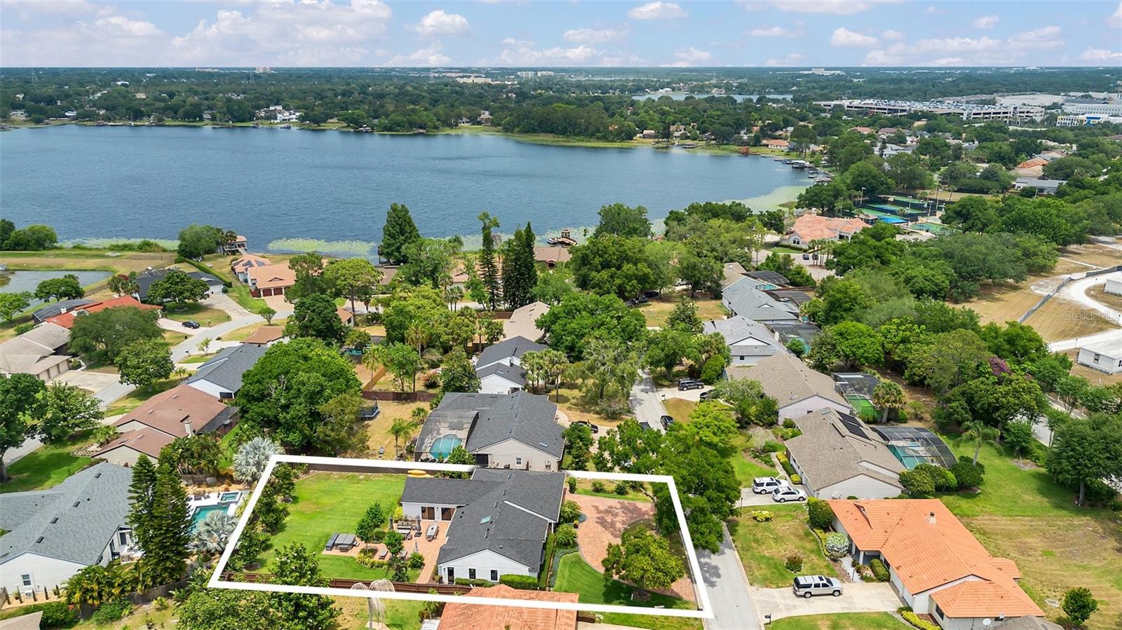ORANGE TREE COUNTRY CLUB - Residential
