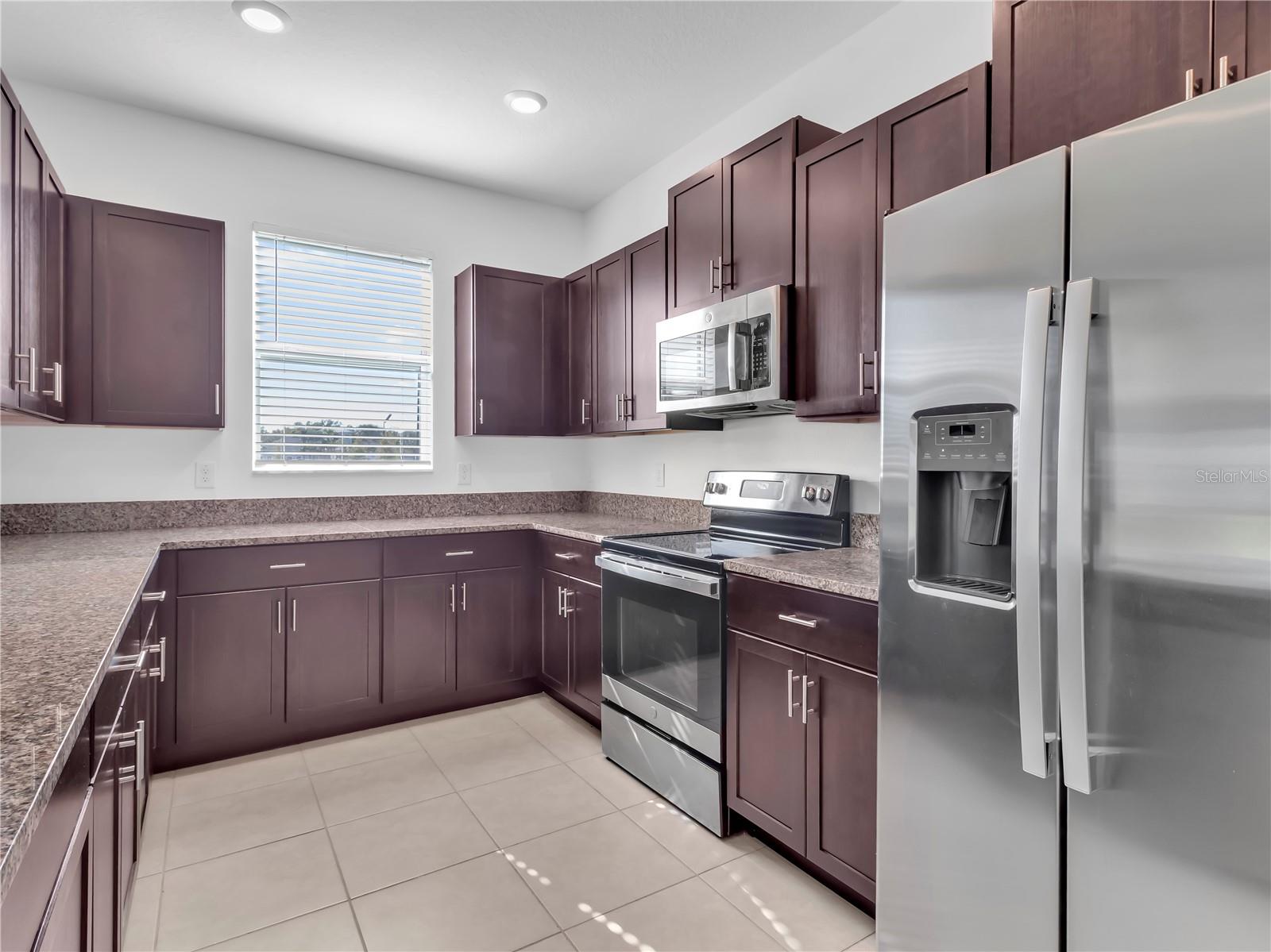 PROSPERITY LAKES TH - Residential Lease