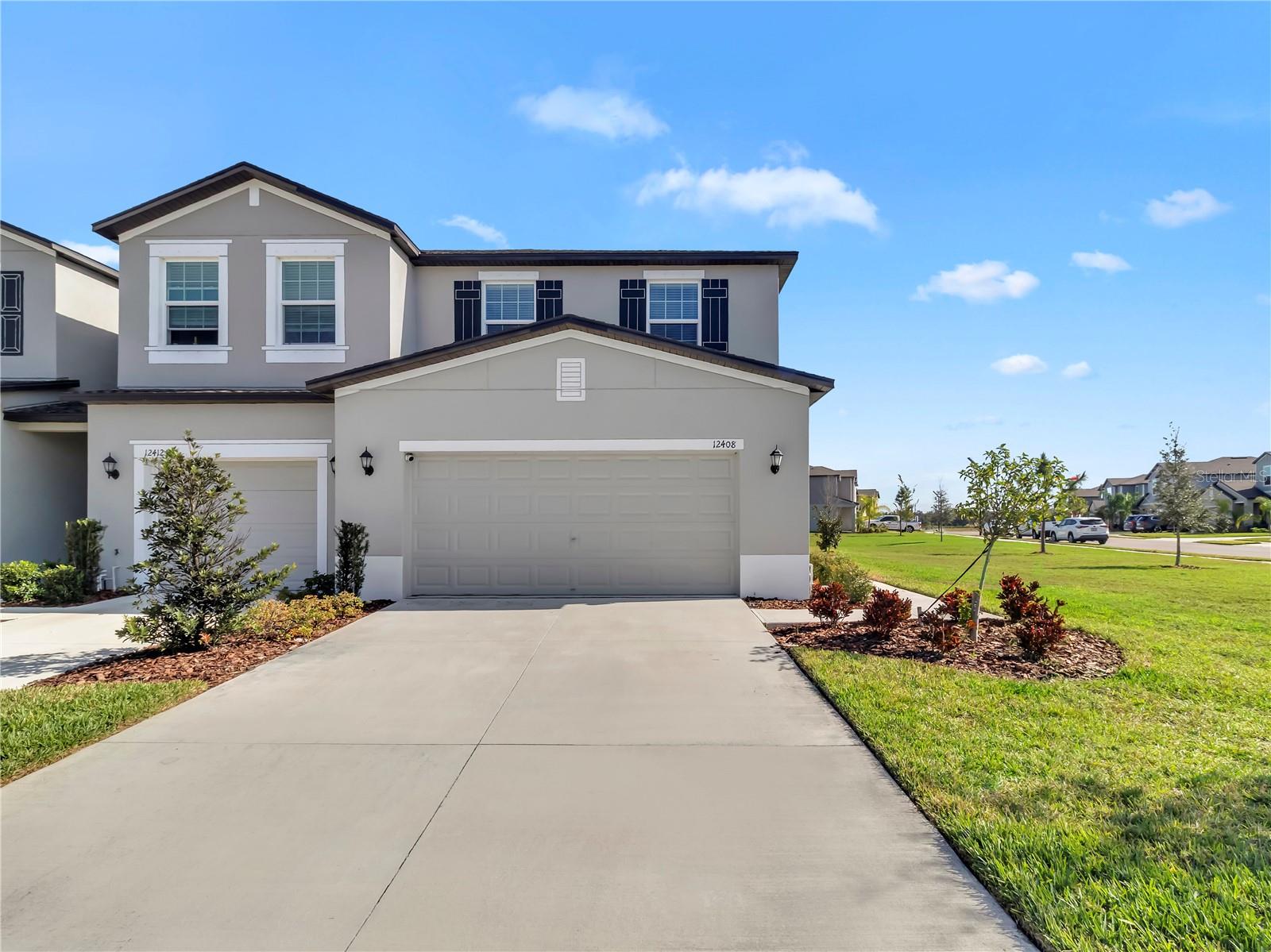 PROSPERITY LAKES TH - Residential Lease