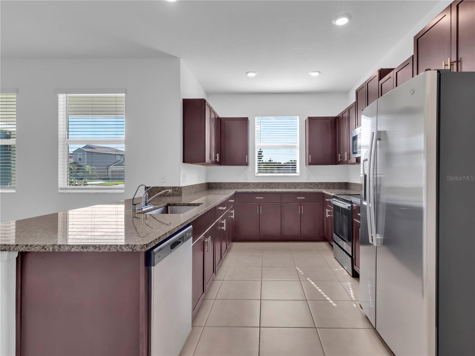 PROSPERITY LAKES TH - Residential Lease